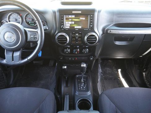 Used 2015 Jeep Wrangler Unlimited Sport w/ Quick Order Package 24S AWD/4WD image 18