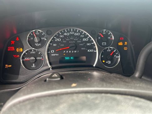 Used 2022 Chevrolet Express 3500 w/ Driver Convenience Package RWD image 12