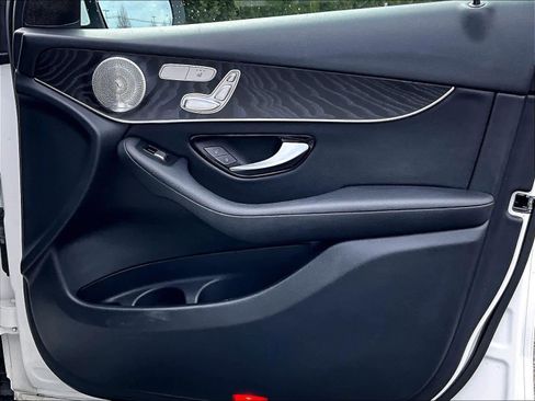 Used 2017 Mercedes-Benz GLC 300 4MATIC image 12