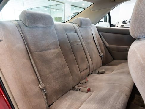 Used 2003 Toyota Camry LE w/ Preferred Accessory Pkg FWD image 20