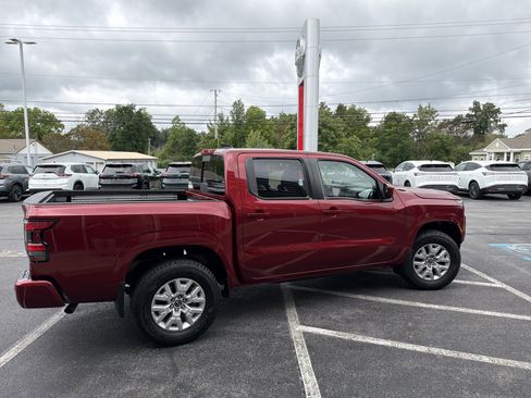 Used 2024 Nissan Frontier SV w/ SV Convenience Package AWD/4WD image 8