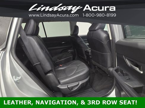 Used 2024 Toyota Grand Highlander XLE image 9