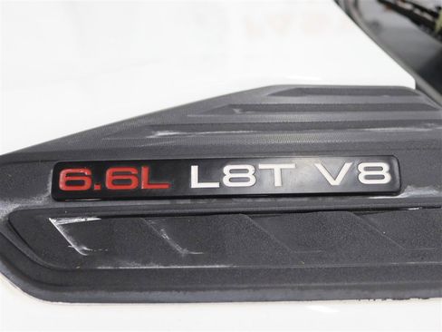 Used 2022 Chevrolet Silverado 2500 Custom w/ Custom Value Package image 9