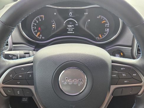 Certified 2019 Jeep Grand Cherokee Laredo AWD/4WD image 31