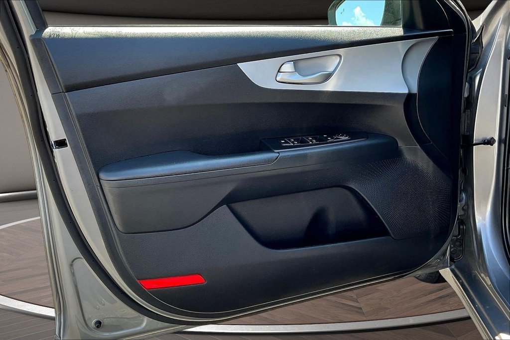 Used 2024 Kia Forte LXS w/ LXS Technology Package FWD image 23