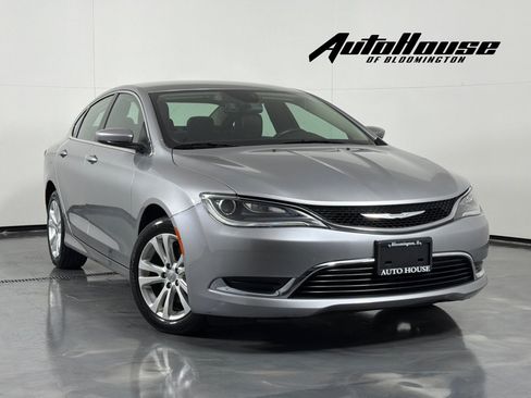 Used 2016 Chrysler 200 Limited FWD image 1