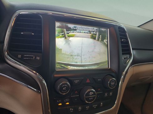 Used 2017 Jeep Grand Cherokee Limited AWD/4WD image 24
