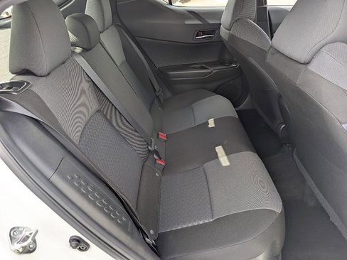 Used 2020 Toyota C-HR LE image 17