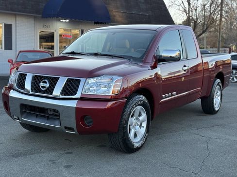 Used 2005 Nissan Titan SE w/ (W01) Utility Bed Pkg image 4