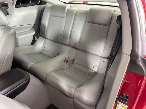 Used 2006 Ford Mustang GT Premium RWD image 28