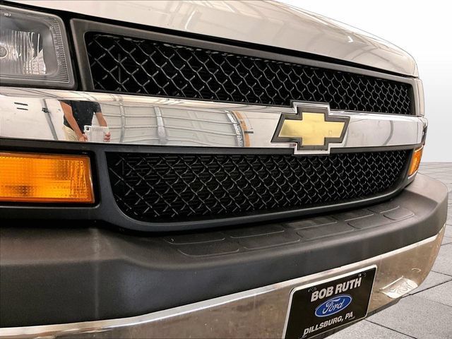 Used 2018 Chevrolet Express 3500 LT w/ LT Preferred Equipment Group RWD image 29