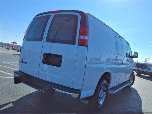 Used 2024 Chevrolet Express 2500 w/ Driver Convenience Package image 26