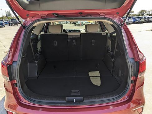Used 2018 Hyundai Santa Fe SE image 14