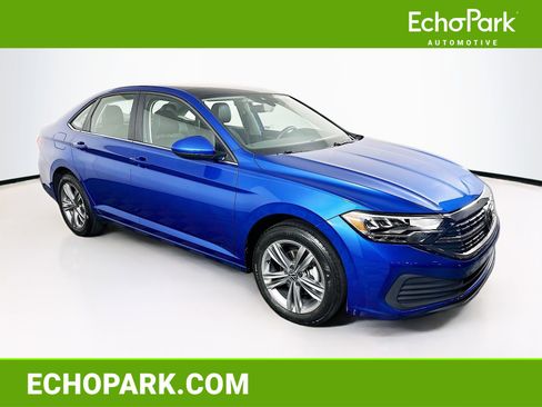 Used 2024 Volkswagen Jetta SE w/ Panoramic Sunroof Package image 1