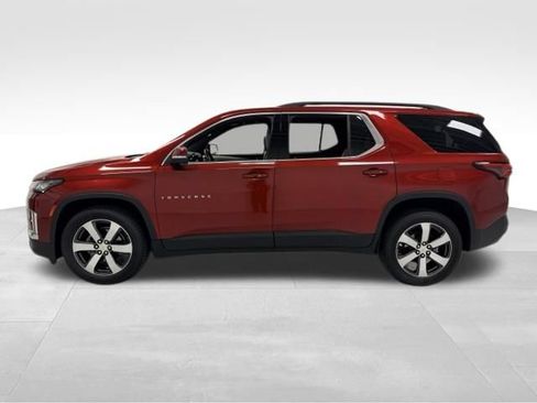 Certified 2023 Chevrolet Traverse LT w/ LT Premium Package FWD image 3