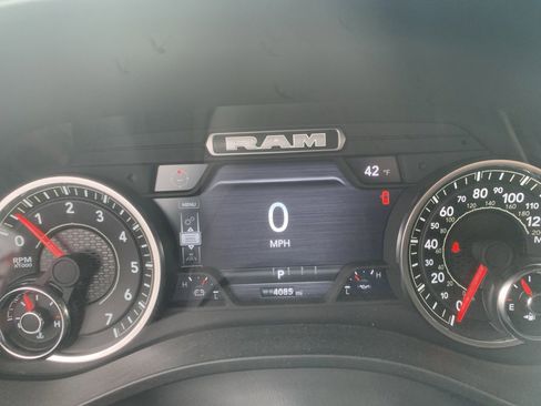 Certified 2025 RAM 1500 Laramie image 19