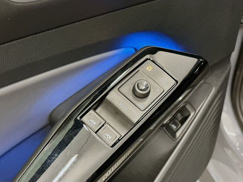 Used 2023 Volkswagen ID.4 Pro S image 15