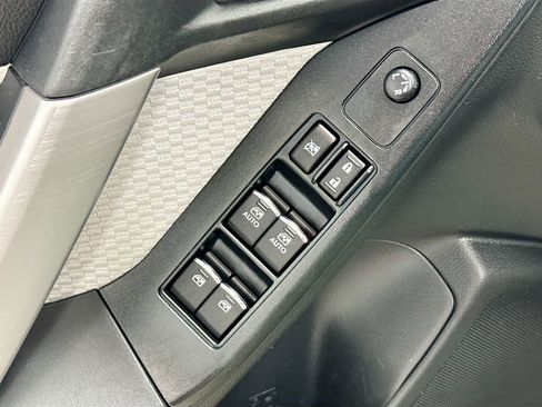 Used 2018 Subaru Forester 2.5i Premium AWD/4WD image 19