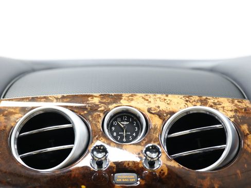 Used 2015 Bentley Flying Spur V8 AWD/4WD image 32