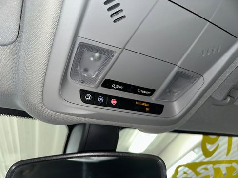 Used 2019 GMC Terrain SLE w/ Driver Convenience Package image 13