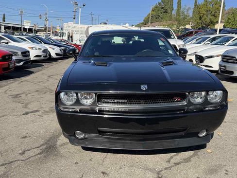 Used 2009 Dodge Challenger R/T w/ Sound Group image 2