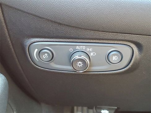 Used 2019 Chevrolet Equinox Premier w/ LPO, Floor Liner Package image 8