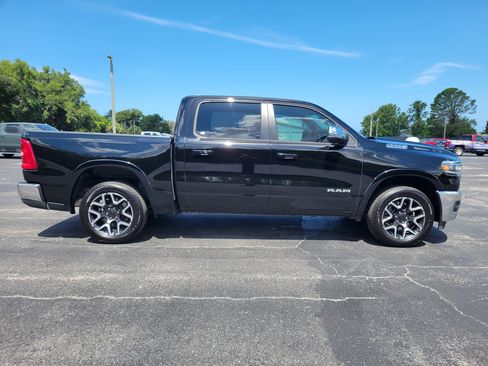 Used 2026 RAM 1500 Laramie AWD/4WD image 4