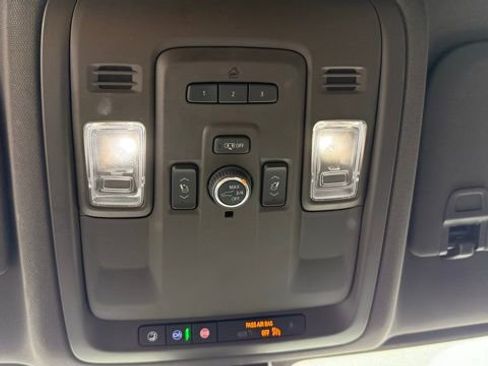 Used 2022 GMC Yukon SLT w/ SLT Luxury Package image 27