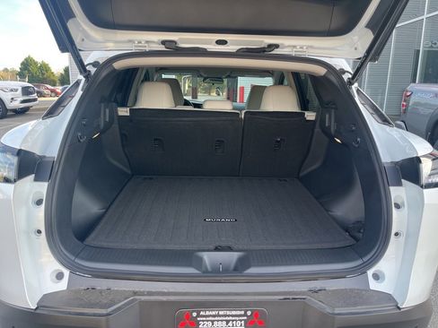 Used 2025 Nissan Murano SV image 28