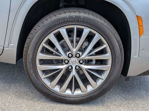 New 2026 Buick Enclave Avenir w/ Super Cruise Package FWD image 12