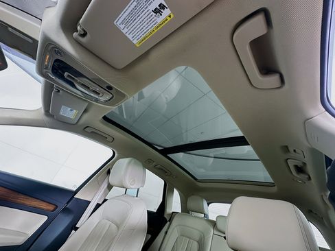 Used 2021 Audi Q5 e Premium w/ Convenience Package image 33