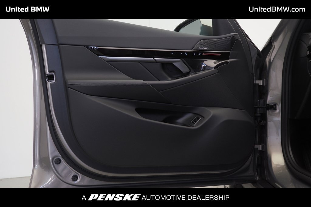 Certified 2026 BMW 530i RWD image 6