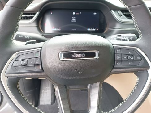 Certified 2024 Jeep Grand Cherokee Limited image 13