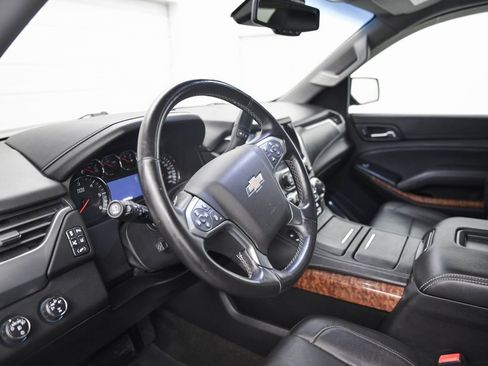 Used 2015 Chevrolet Suburban LTZ image 17