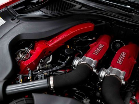 Used 2019 Ferrari Portofino RWD image 90