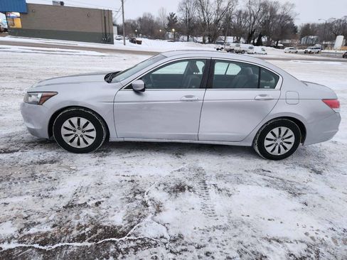 Used 2009 Honda Accord LX image 2