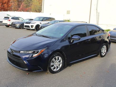 Used 2024 Toyota Corolla LE image 4