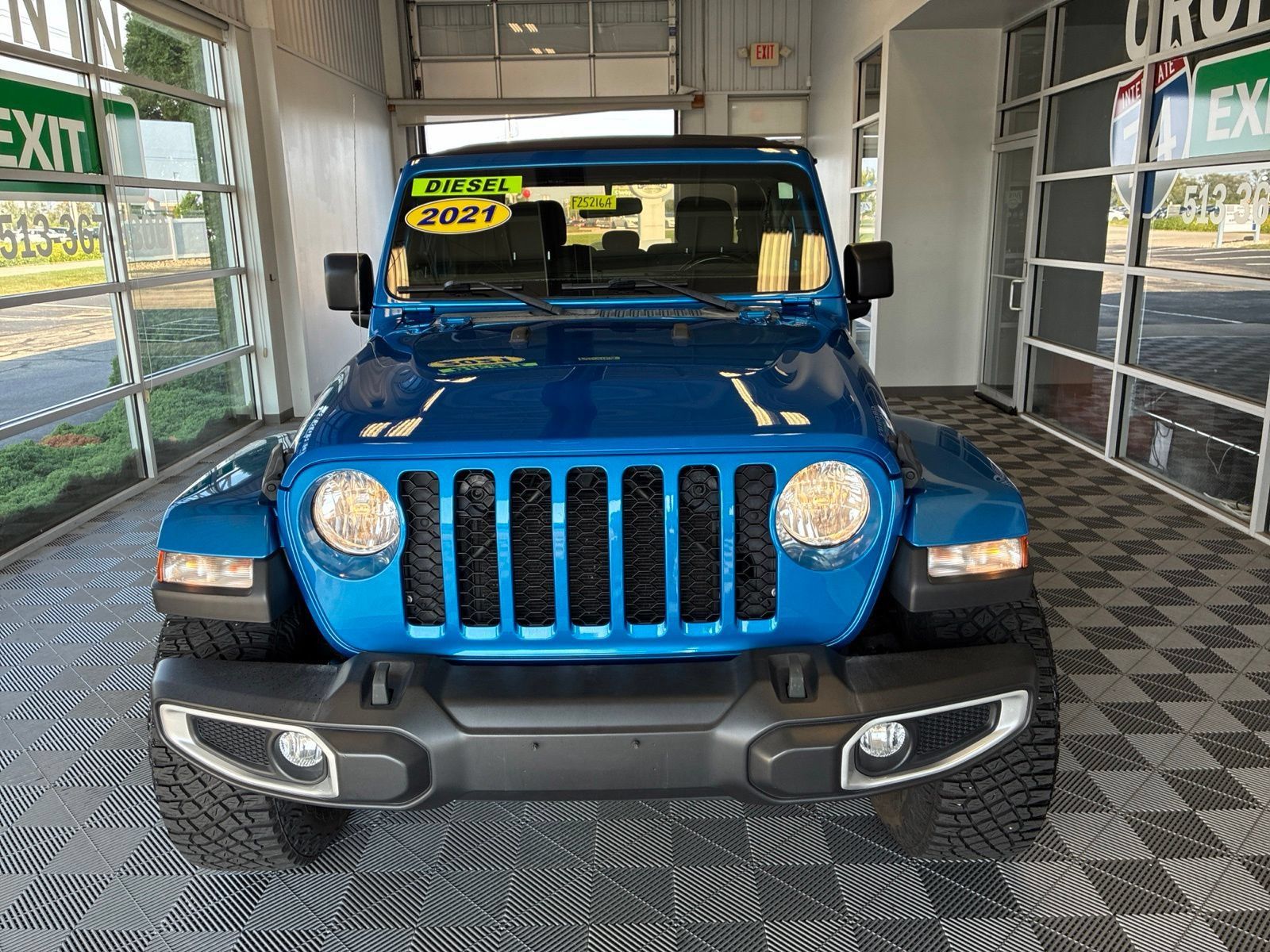 Used 2021 Jeep Gladiator Sport AWD/4WD image 2
