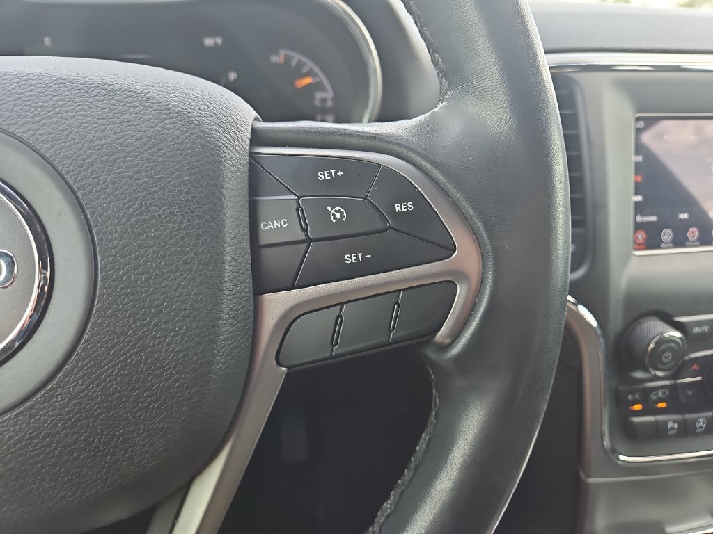 Used 2021 Jeep Grand Cherokee Laredo AWD/4WD image 21