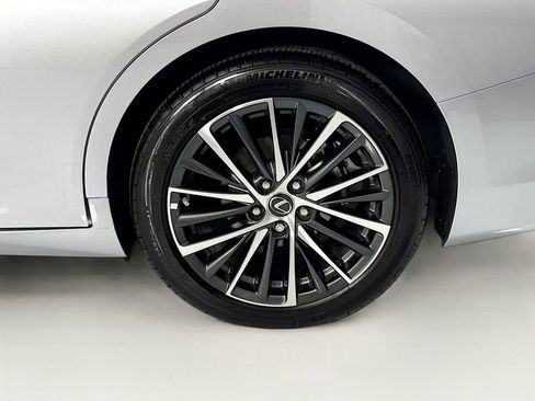 Certified 2025 Lexus ES 300h w/ Premium Package FWD image 31