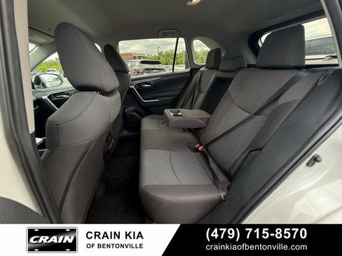 Used 2024 Toyota RAV4 XLE FWD image 26