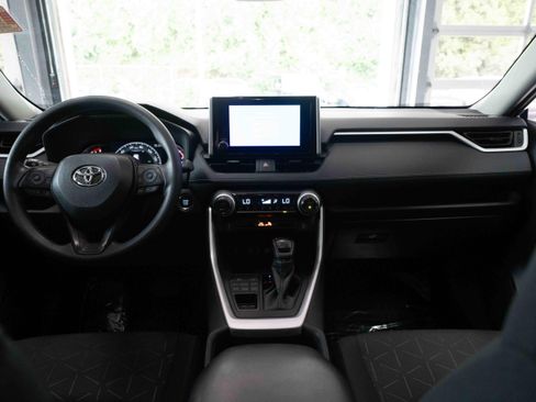 Used 2023 Toyota RAV4 XLE AWD/4WD image 20