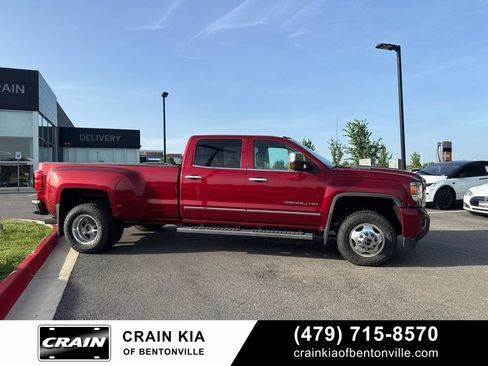 Used 2018 GMC Sierra 3500 Denali w/ Duramax Plus Package AWD/4WD image 2