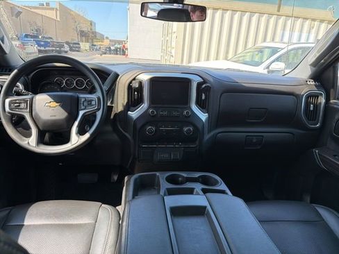 Used 2020 Chevrolet Silverado 1500 LT image 24