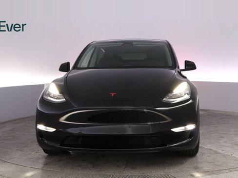 Used 2022 Tesla Model Y Long Range AWD/4WD image 12