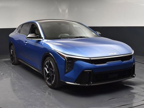 Certified 2025 Kia K4 GT-Line w/ GT-Line Premium Package image 2