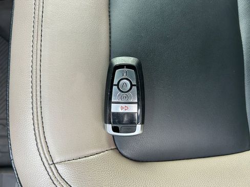 Used 2023 Ford Bronco Wildtrak image 33