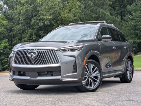 Used 2026 INFINITI QX60 Luxe w/ Cargo Package FWD image 4