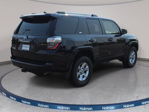 Used 2021 Toyota 4Runner SR5 AWD/4WD image 6