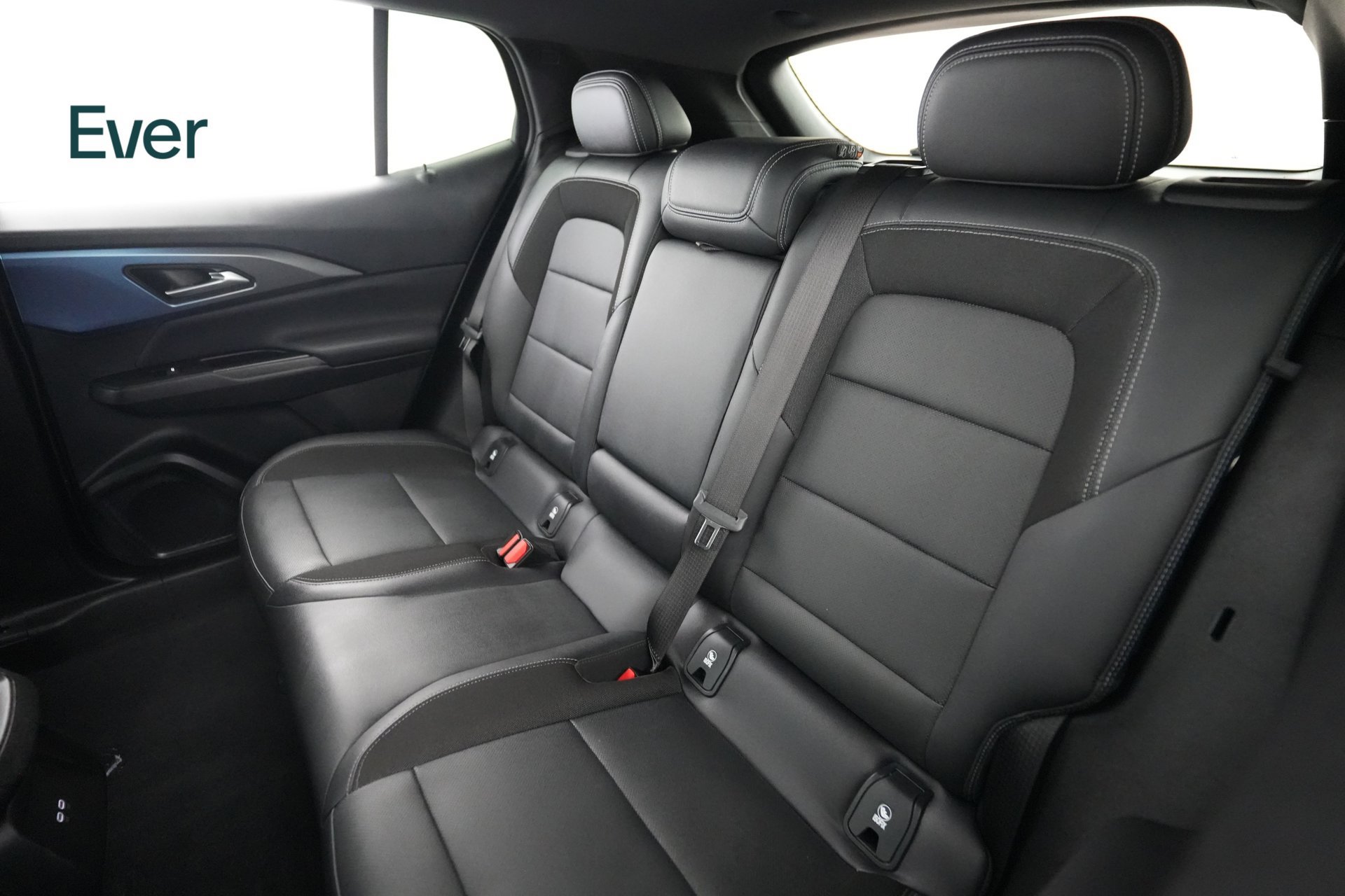 Used 2024 Chevrolet Equinox EV LT FWD image 24